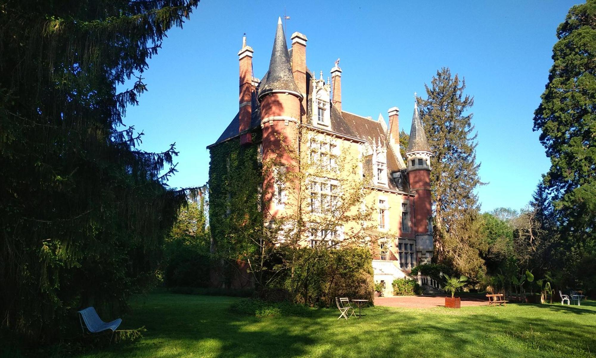 Chateau De La Vernede, La Grande Vernede Saint-Remy-de-Chargnat Exterior photo